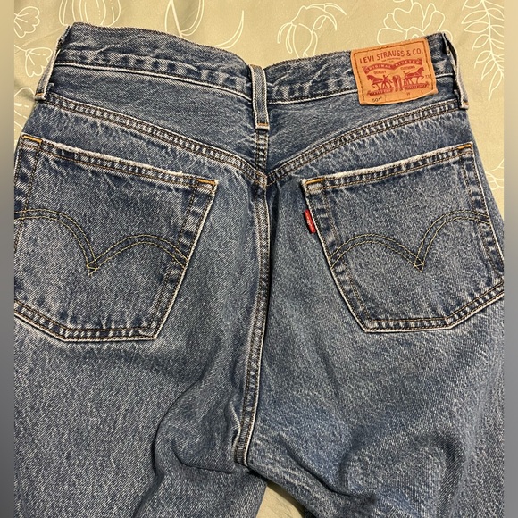 501® Original Fit
Women's Jeans Levi’s - Picture 3 of 3